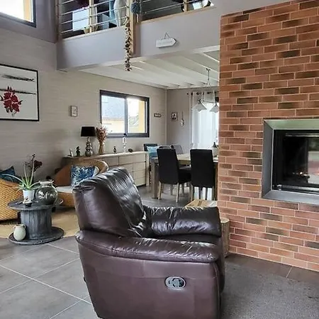 Grande Maison Proche De La Holiday home *
